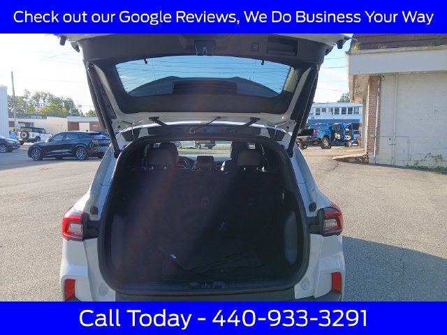 Certified 2025 Ford Escape ST-Line Select AWD/4WD image 38