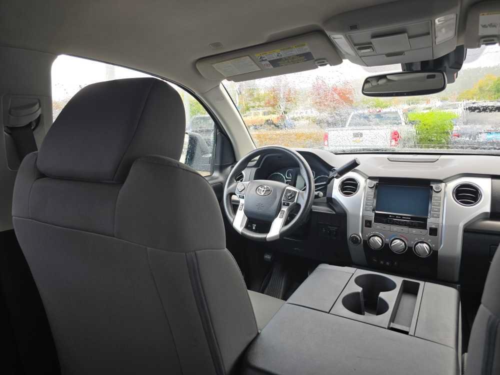 Used 2020 Toyota Tundra SR5 AWD/4WD image 11