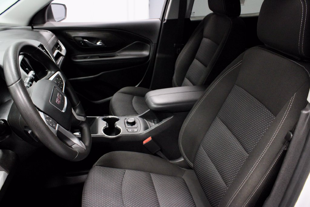 Used 2024 GMC Terrain SLE w/ Driver Convenience Package FWD image 26