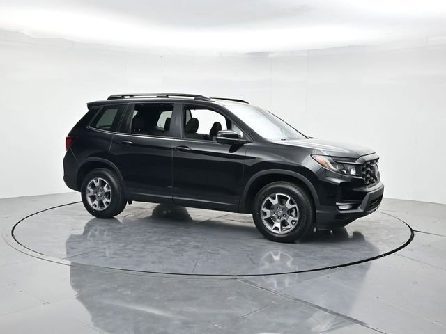 Used 2022 Honda Passport TrailSport image 3