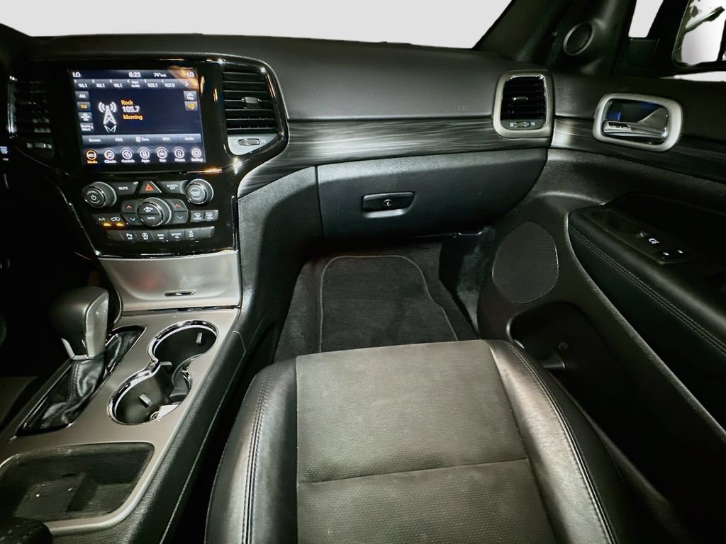 Used 2021 Jeep Grand Cherokee Laredo X AWD/4WD image 33