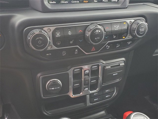 Used 2020 Jeep Wrangler Unlimited Sahara image 16