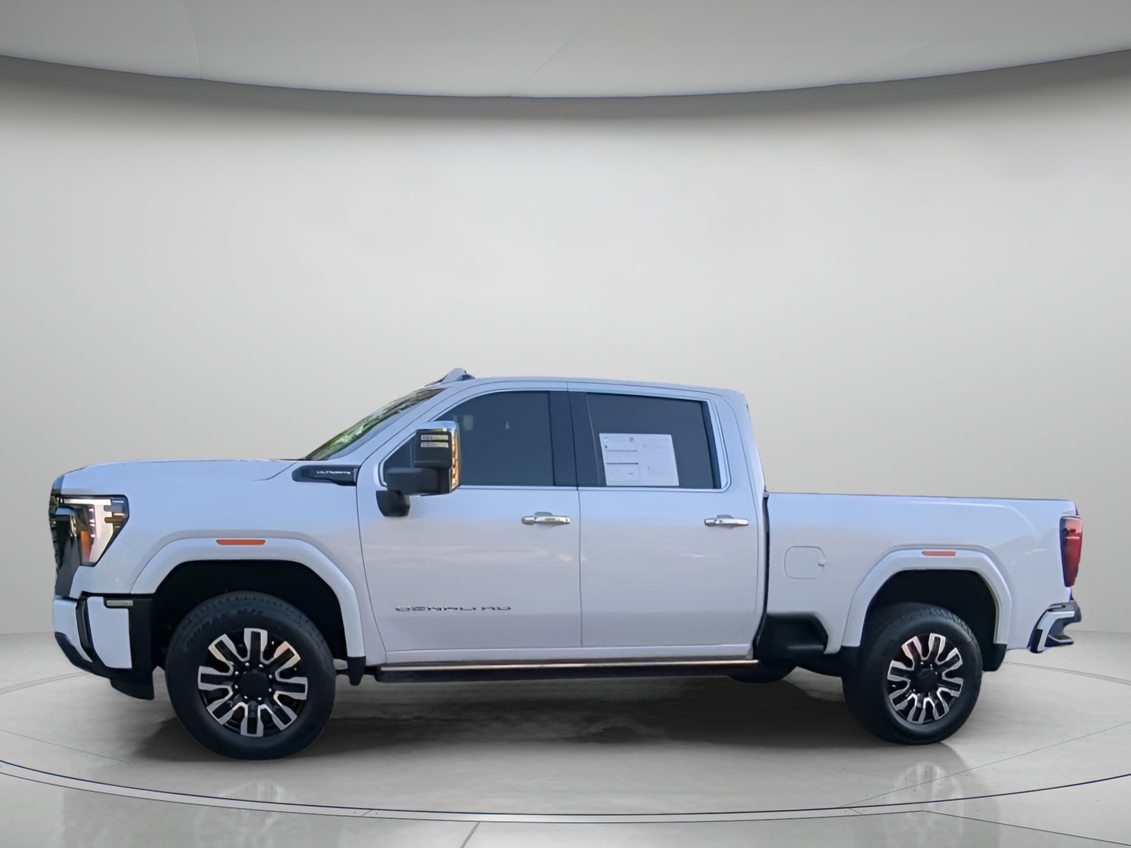 Used 2024 GMC Sierra 2500 Denali Ultimate AWD/4WD image 15