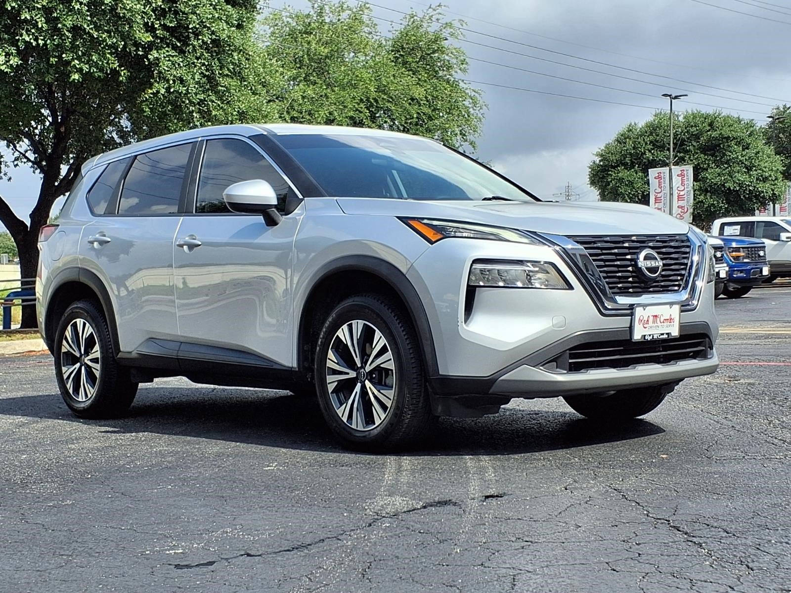 Used 2023 Nissan Rogue SV AWD/4WD image 4