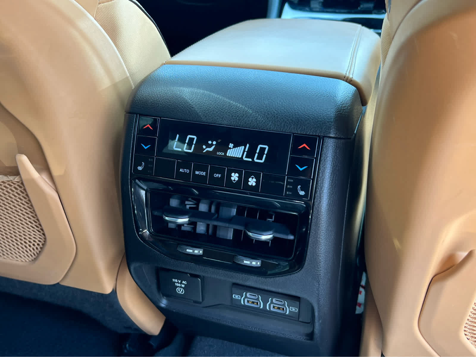 Used 2023 Jeep Grand Cherokee L Summit w/ Advanced Protech Group IV AWD/4WD image 25