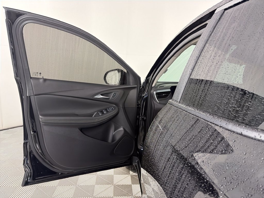 Used 2025 Buick Encore GX Preferred w/ Advanced Technology Package FWD image 10