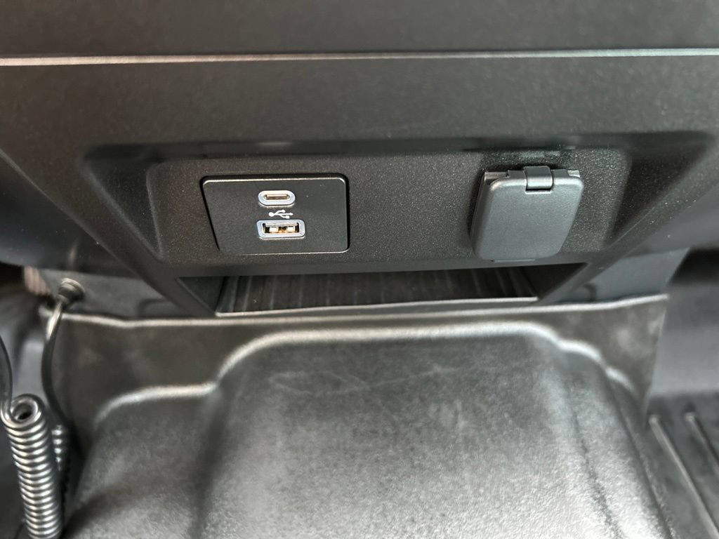 Certified 2022 Ford F350 XLT w/ XLT Premium Package AWD/4WD image 26