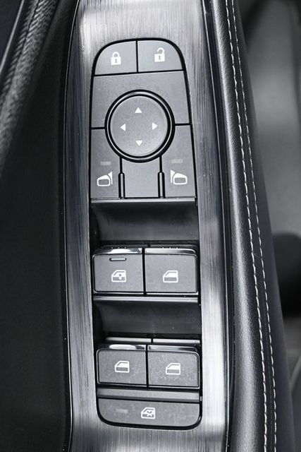 Used 2023 Nissan Rogue SV FWD image 15