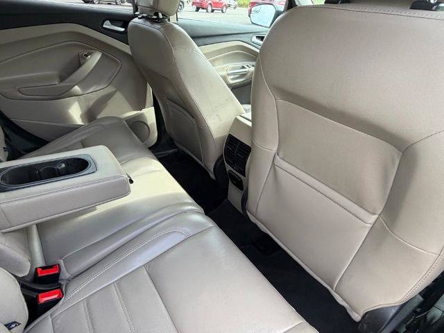 Certified 2019 Ford Escape Titanium AWD/4WD image 40