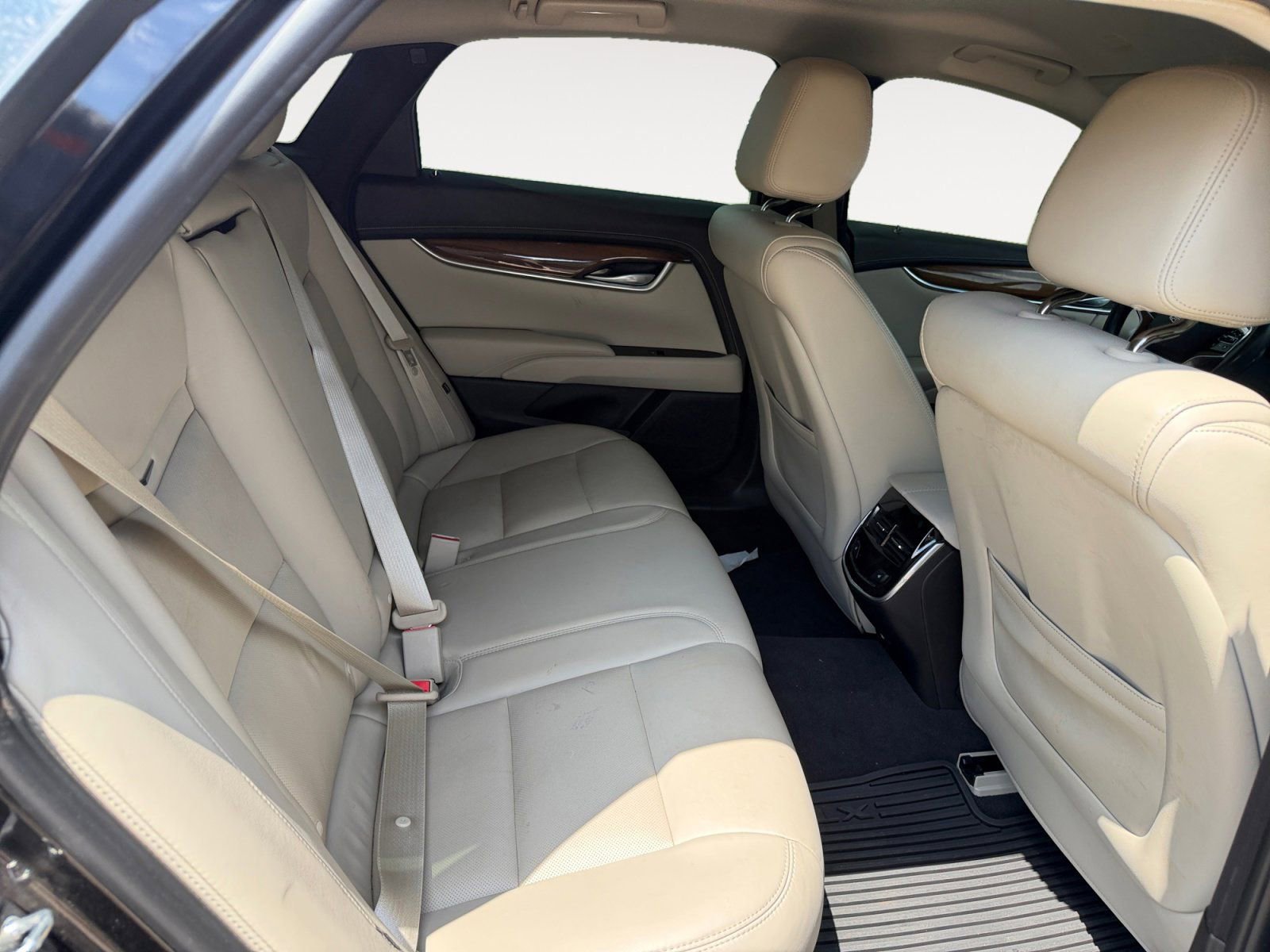 Used 2019 Cadillac XTS Luxury FWD image 13