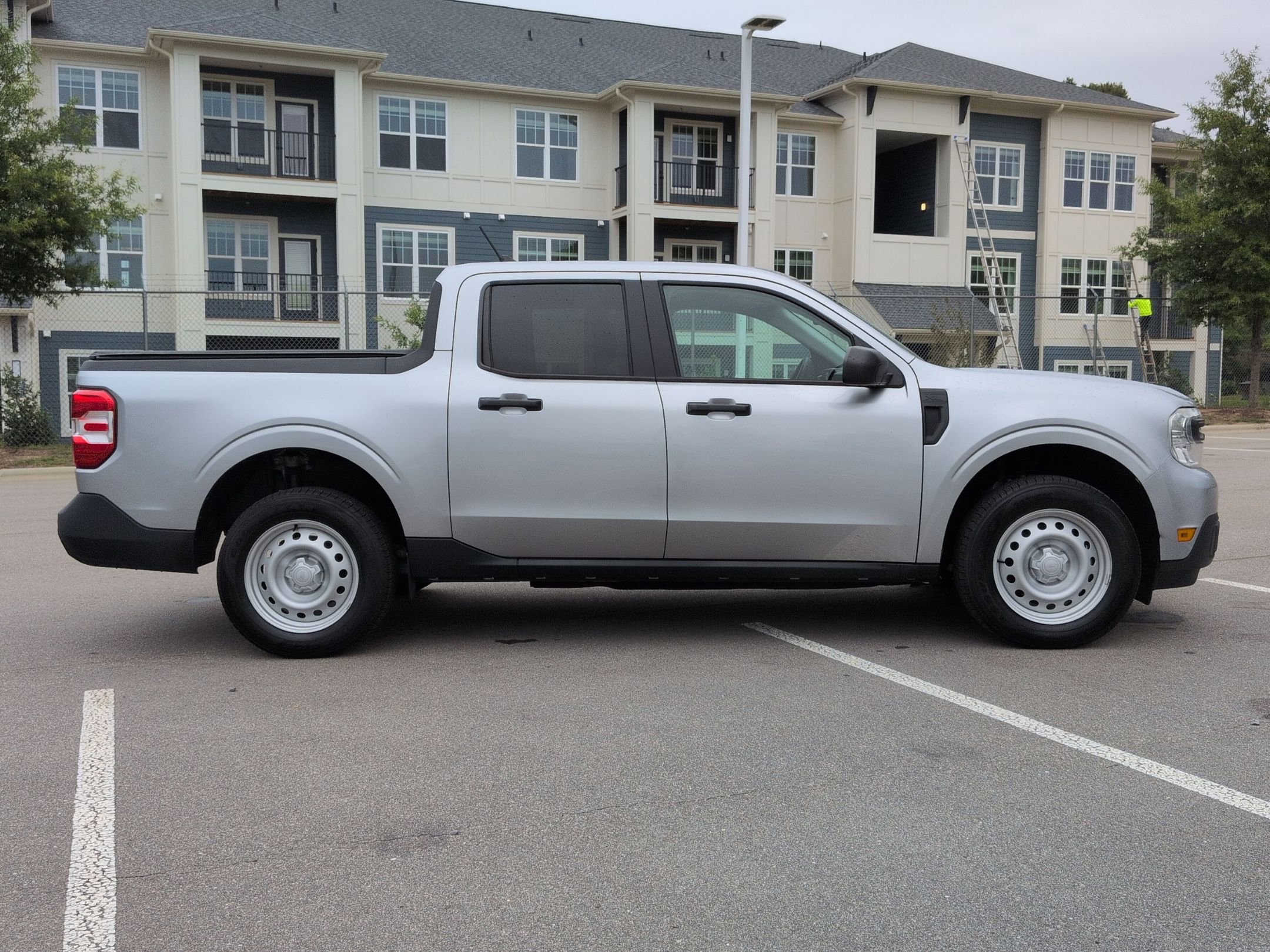 Certified 2023 Ford Maverick XL FWD image 3