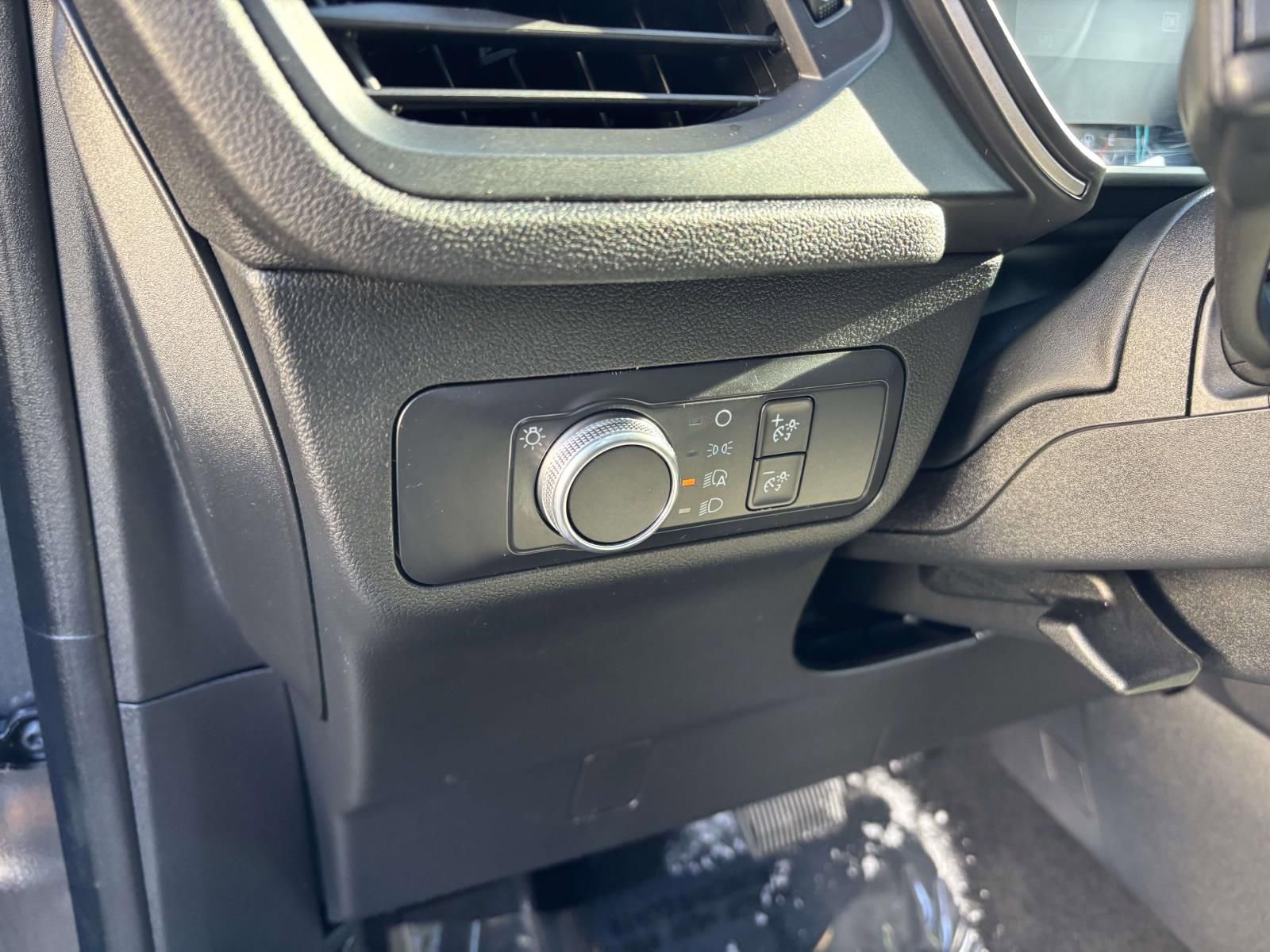 Certified 2020 Ford Escape SE image 16