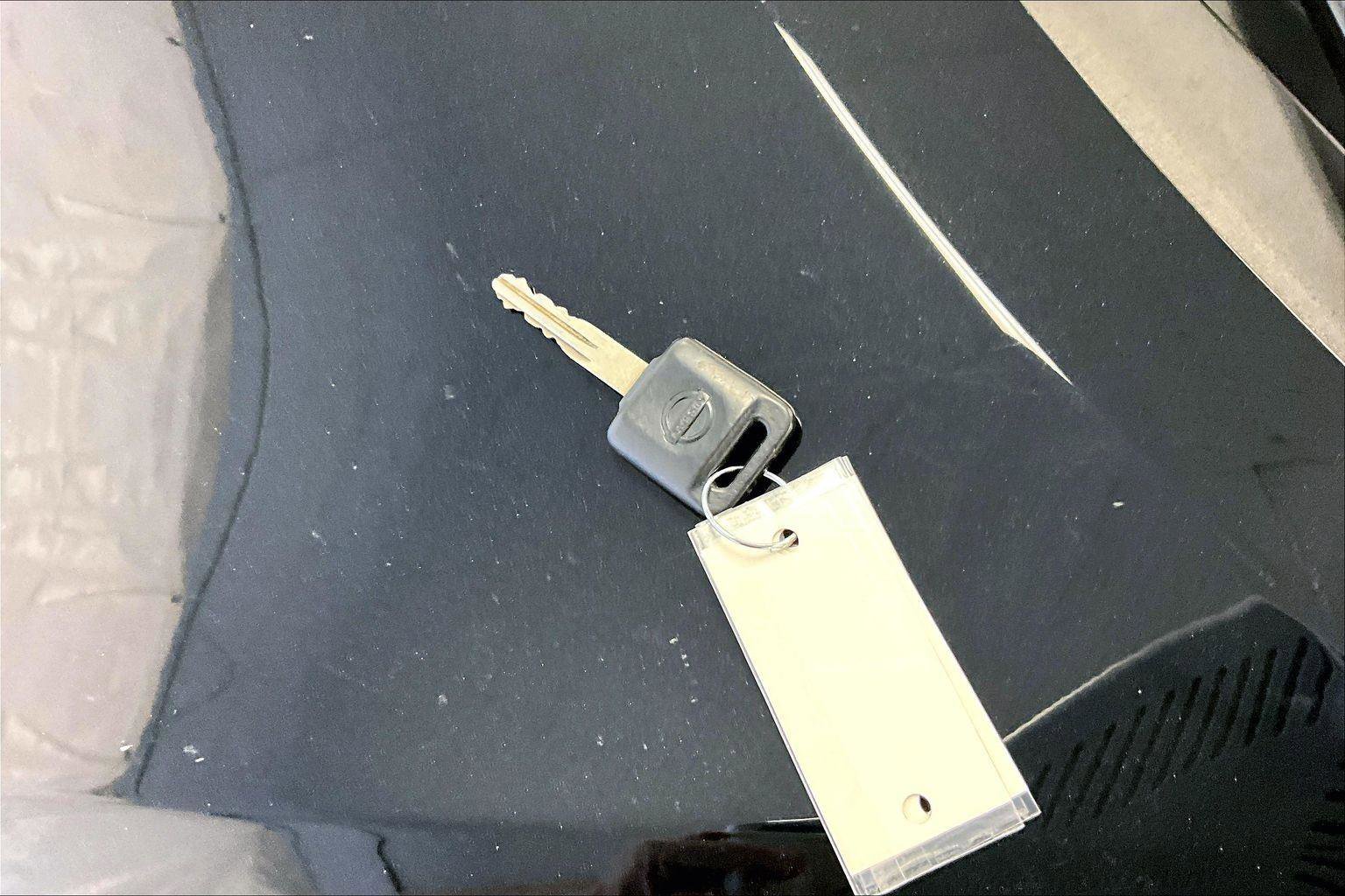 Used 2024 Nissan Versa S w/ Trunk Package image 9