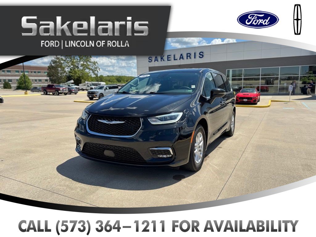 Used 2023 Chrysler Pacifica Touring-L