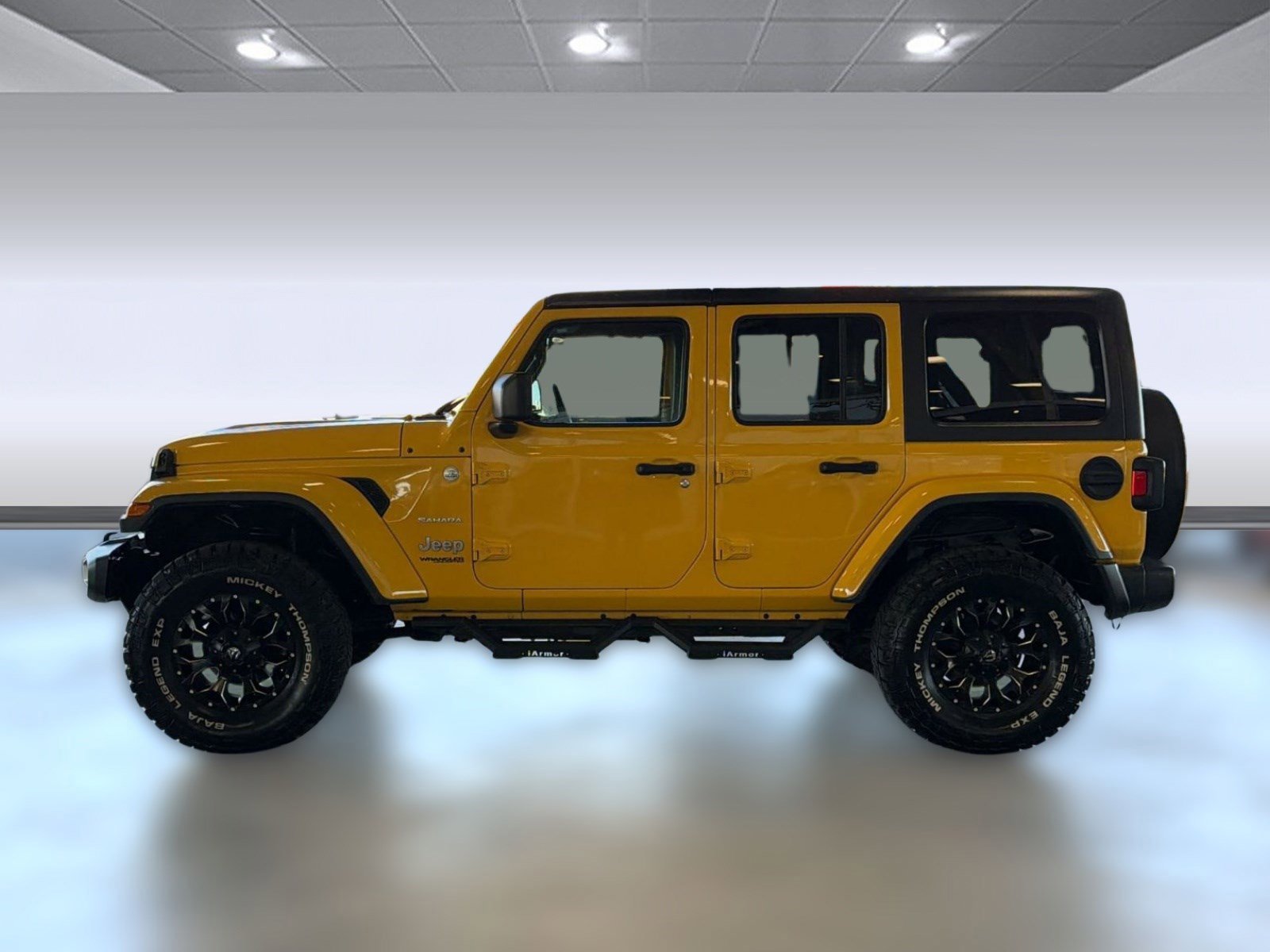 Used 2018 Jeep Wrangler Unlimited Sahara AWD/4WD image 2