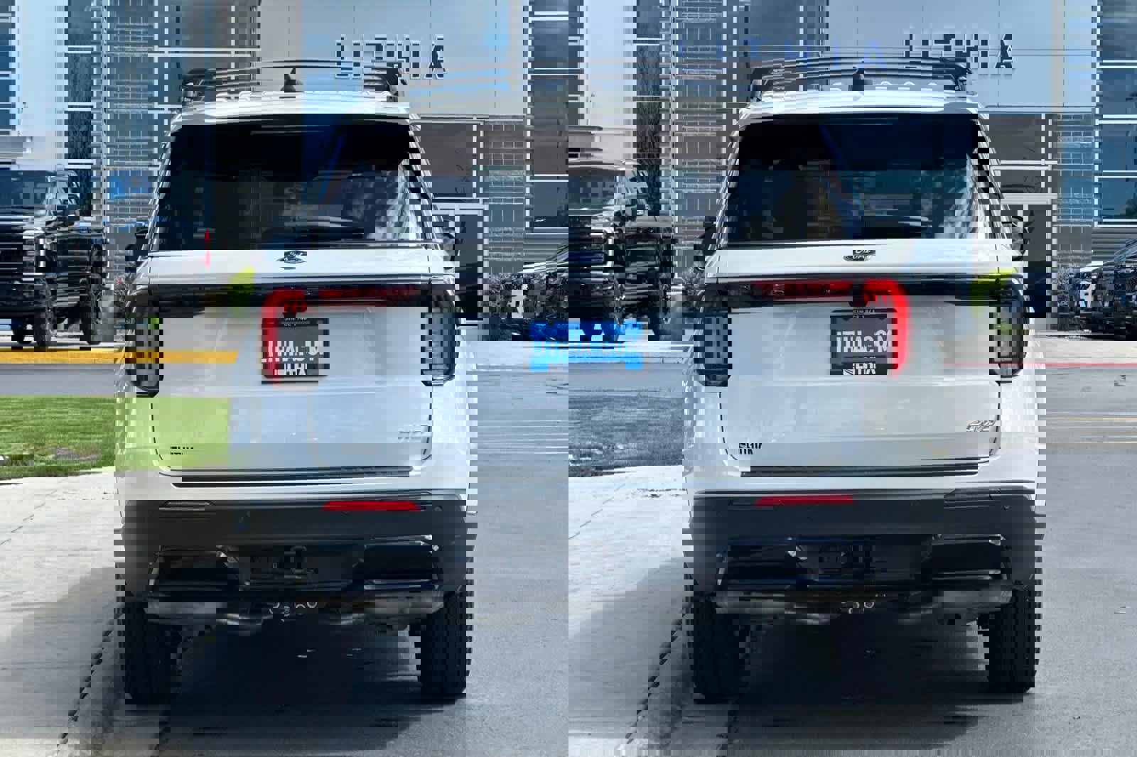 Certified 2025 Ford Explorer ST-Line image 4