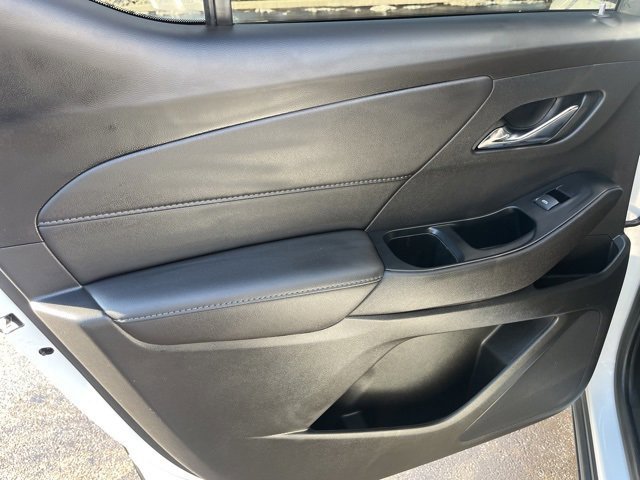 Used 2022 Chevrolet Traverse LT image 25