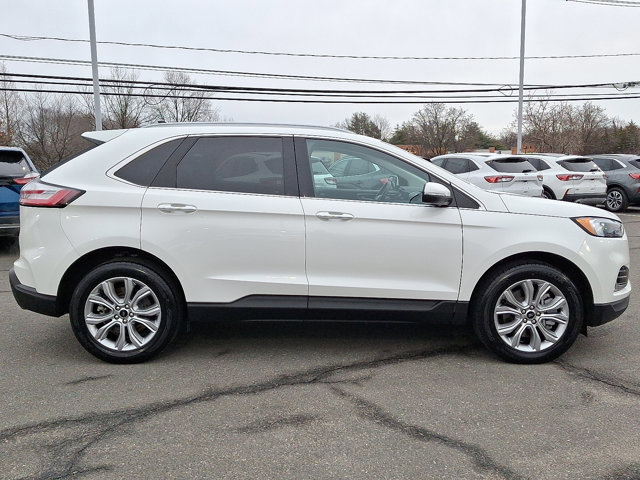 Certified 2023 Ford Edge Titanium image 3