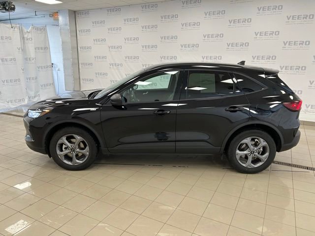 Certified 2025 Ford Escape ST-Line image 3