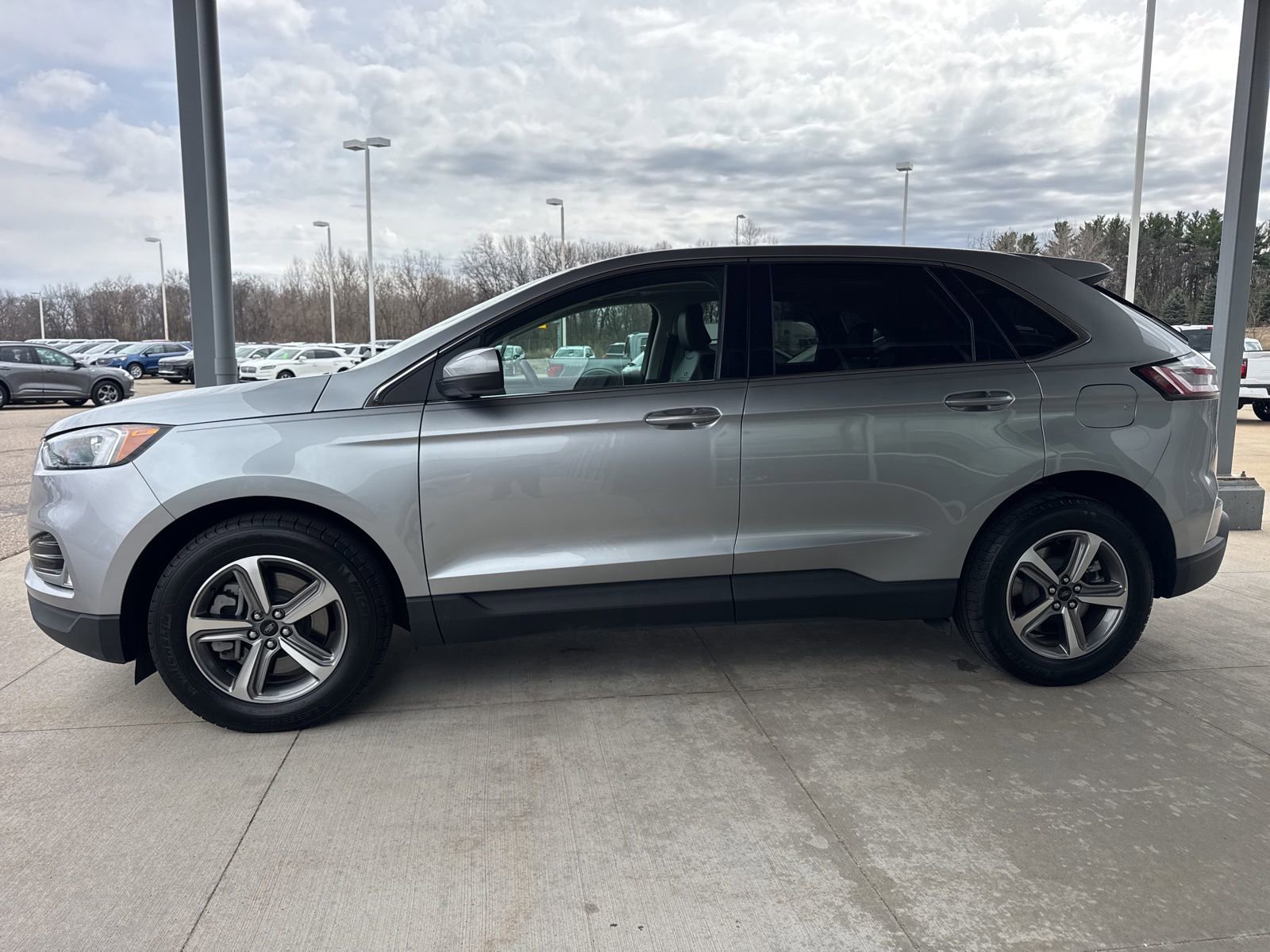 Certified 2024 Ford Edge SEL w/ Convenience Package image 7