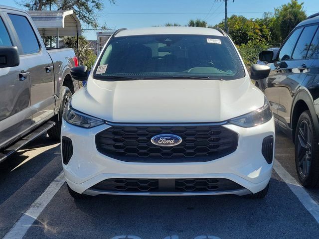 Certified 2024 Ford Escape ST-Line w/ Equipment Group 301A image 6