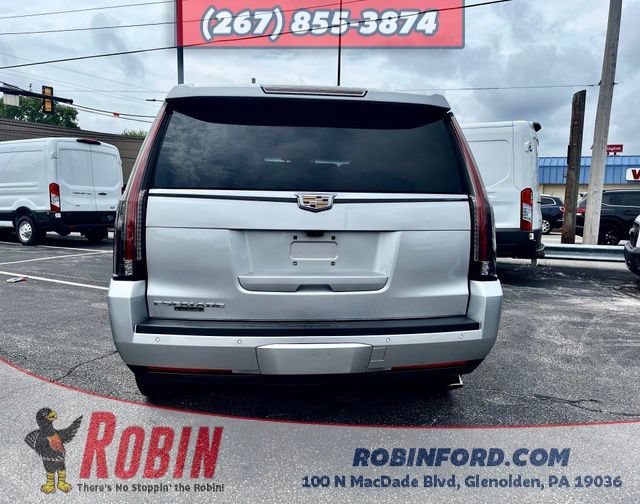 Used 2018 Cadillac Escalade Luxury AWD/4WD image 6