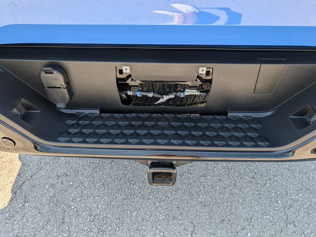 Used 2026 Chevrolet Colorado Trail Boss AWD/4WD image 25