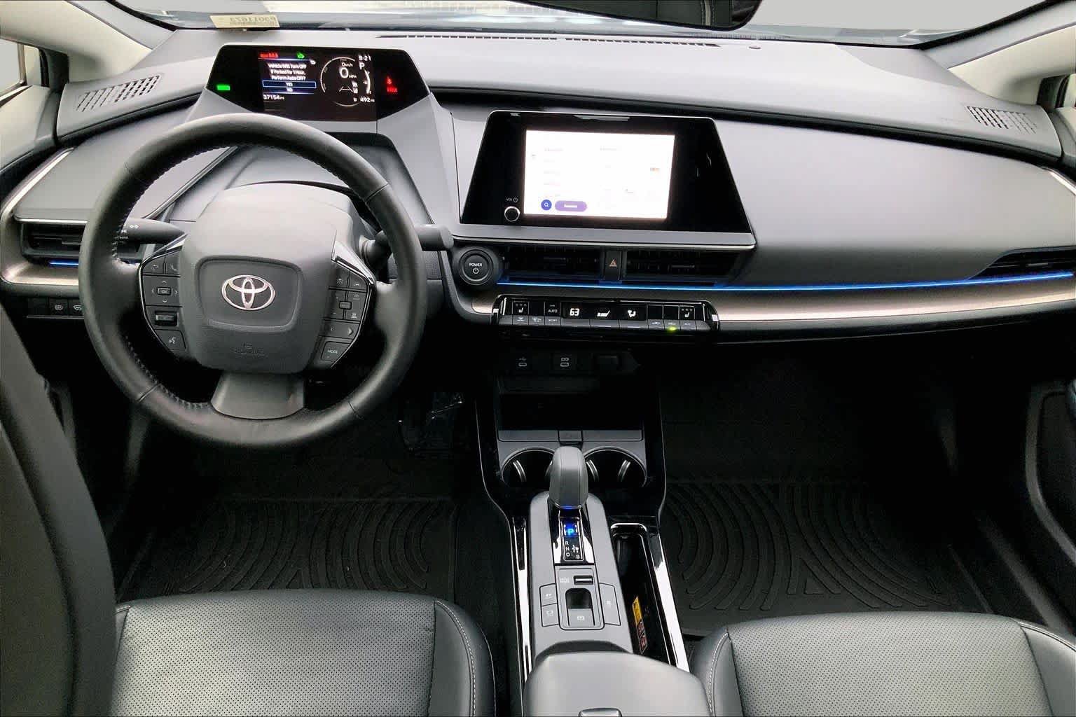 Used 2023 Toyota Prius XLE FWD image 14