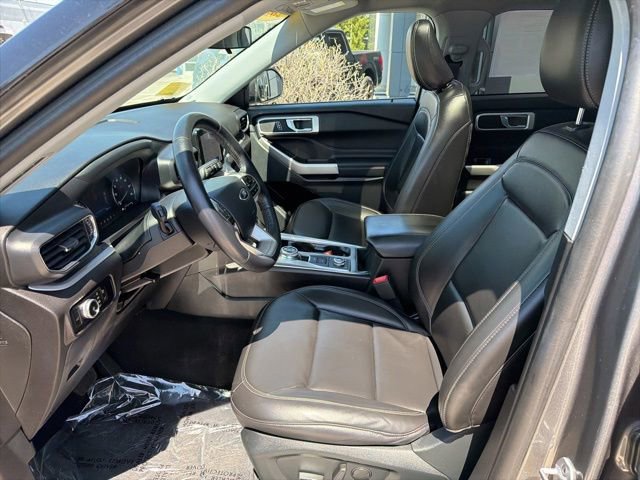 Certified 2023 Ford Explorer XLT w/ Equipment Group 202A AWD/4WD image 9