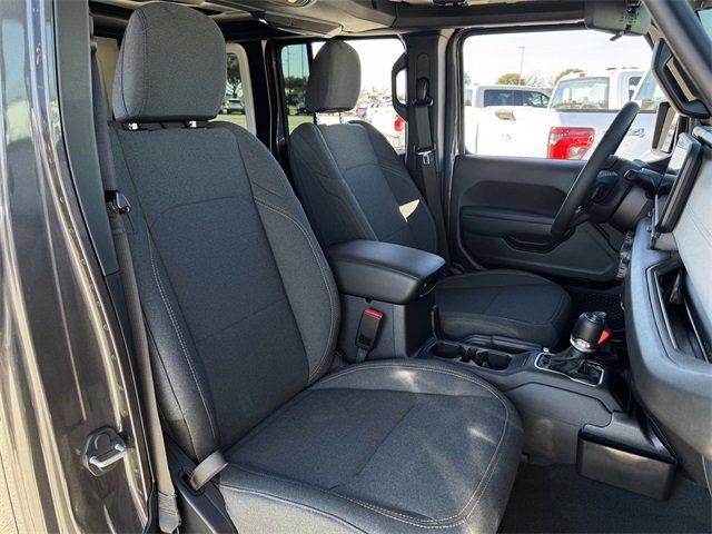 Used 2025 Jeep Wrangler Willys image 28