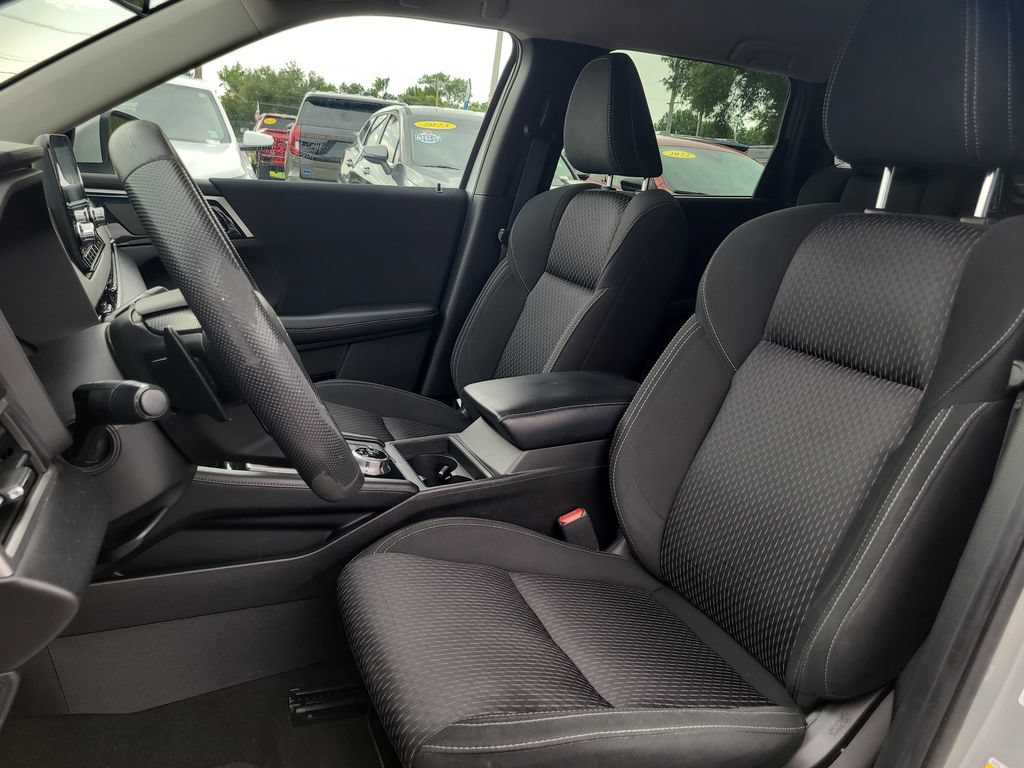 Used 2022 Mitsubishi Outlander ES FWD image 16