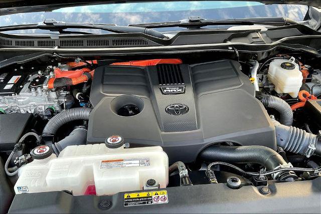 Used 2023 Toyota Tundra Platinum AWD/4WD image 30