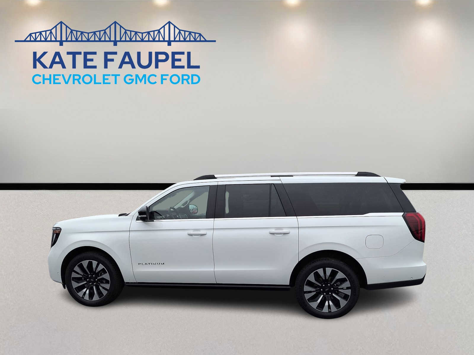 Certified 2025 Ford Expedition Max Platinum w/ Driver's Package AWD/4WD image 4