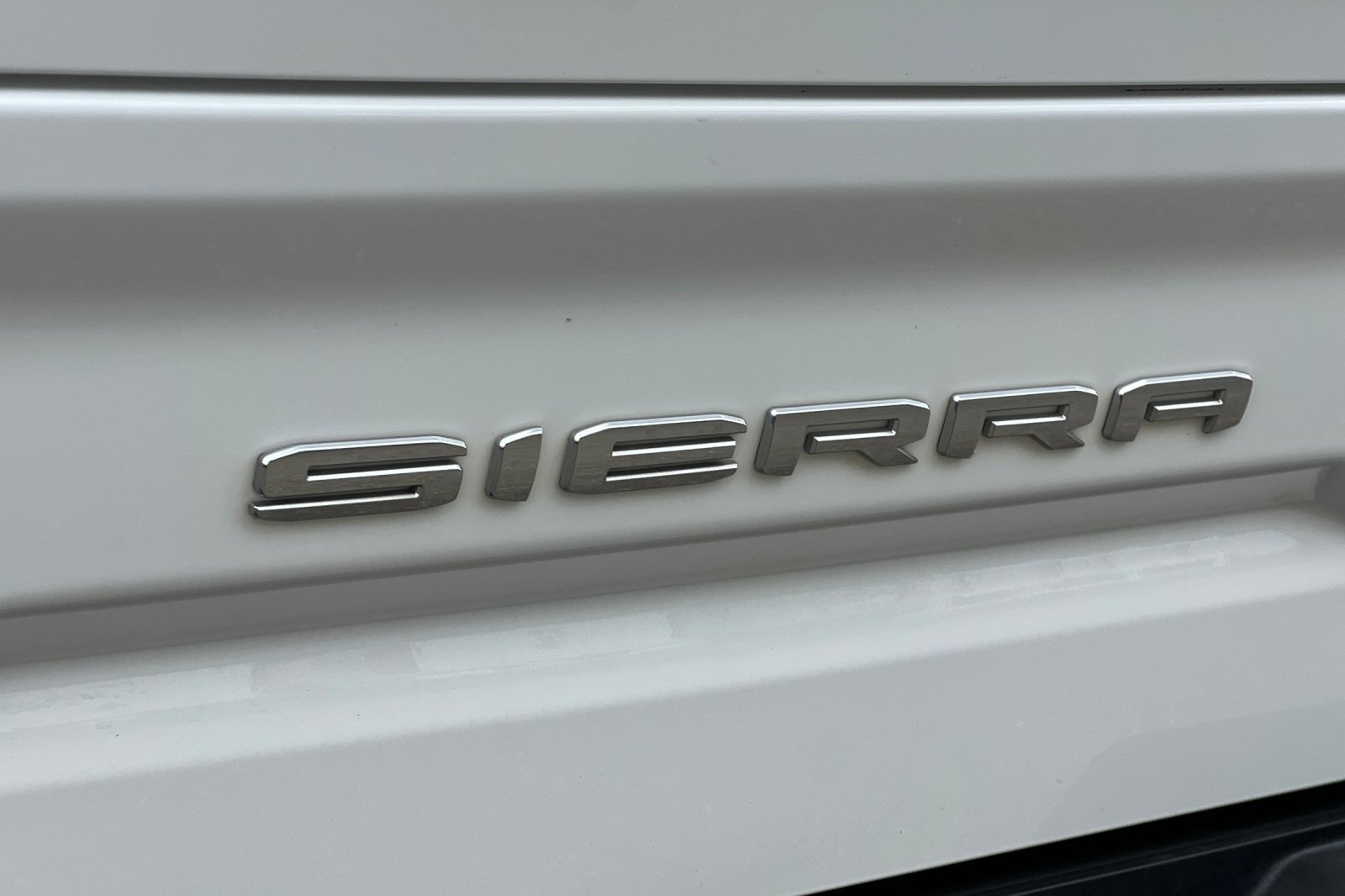 Used 2023 GMC Sierra 1500 AT4 image 27