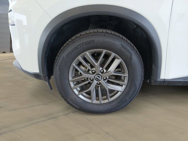 Used 2023 Nissan Rogue S AWD/4WD image 14