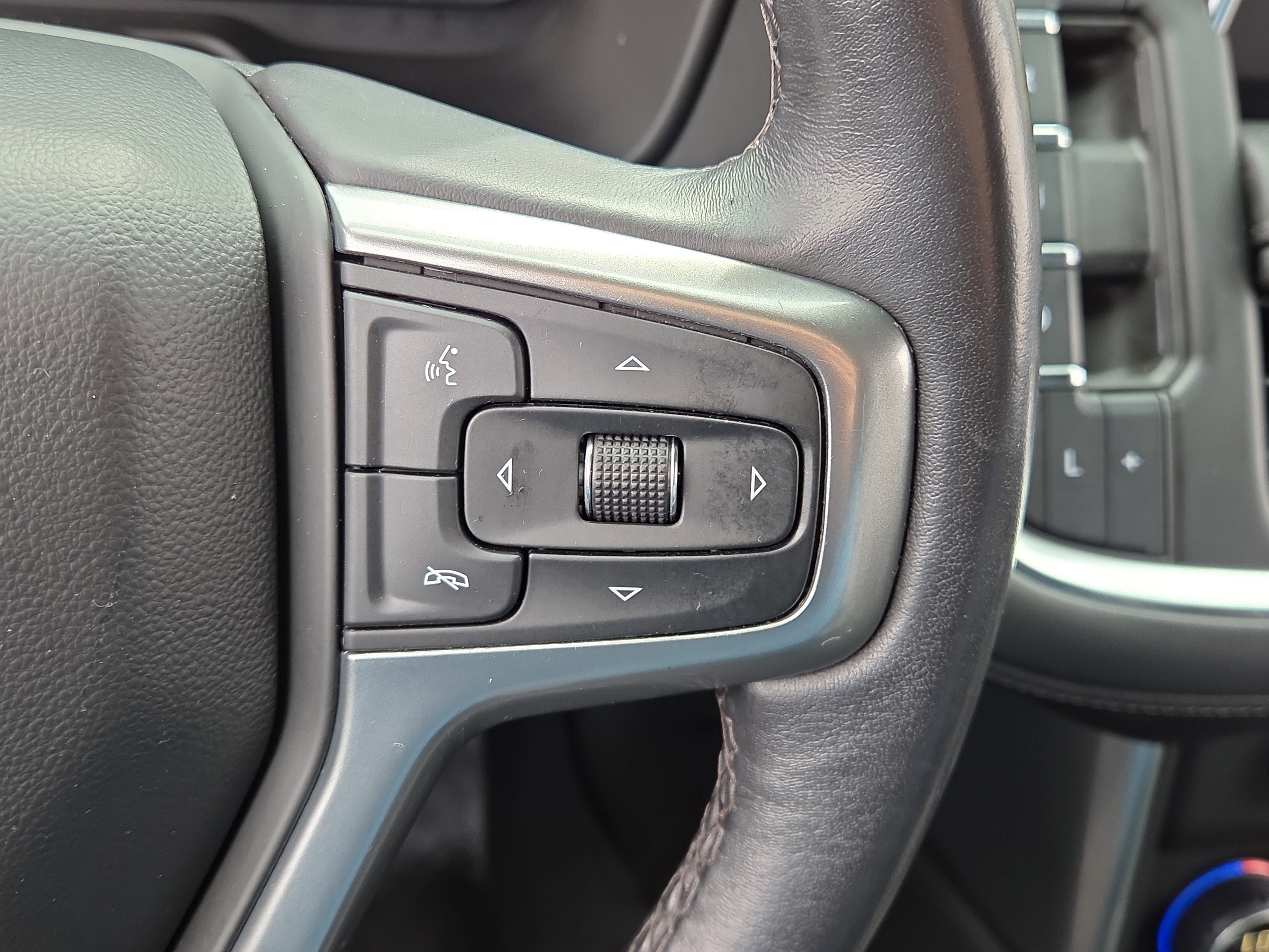 Used 2022 Chevrolet Tahoe Z71 w/ Luxury Package image 22