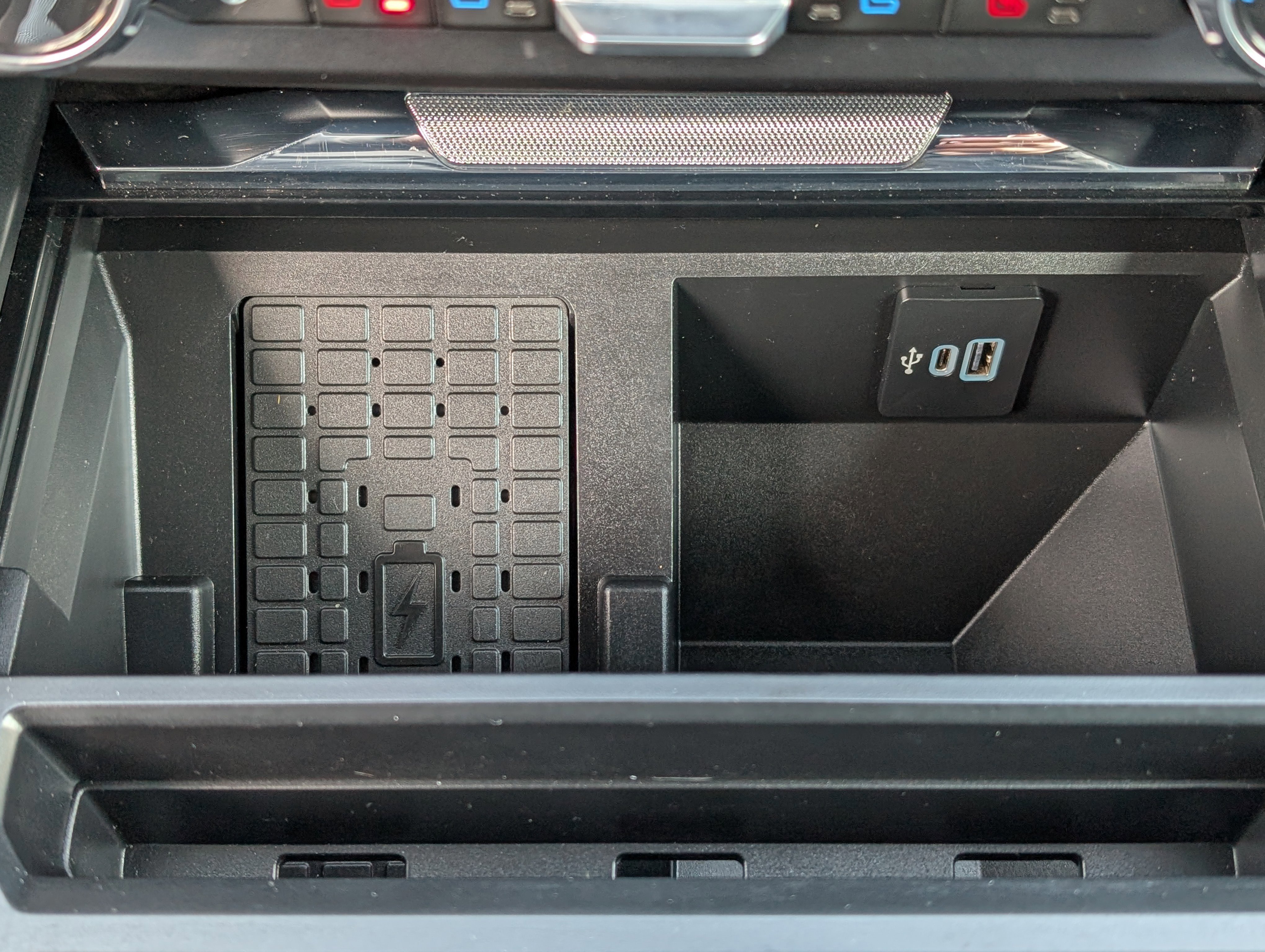 Certified 2024 Ford F350 Lariat w/ Lariat Ultimate Package image 30