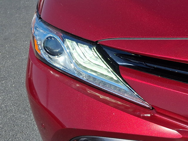 Used 2018 Toyota Camry XLE FWD image 9