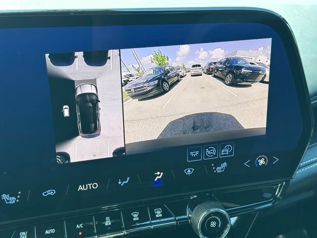 Used 2024 Chevrolet Blazer EV LT AWD/4WD image 26