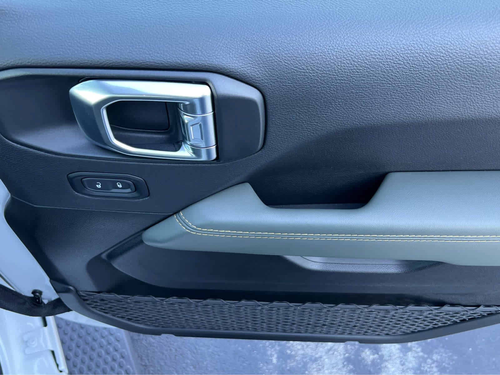 Used 2024 Jeep Wrangler High Altitude image 18