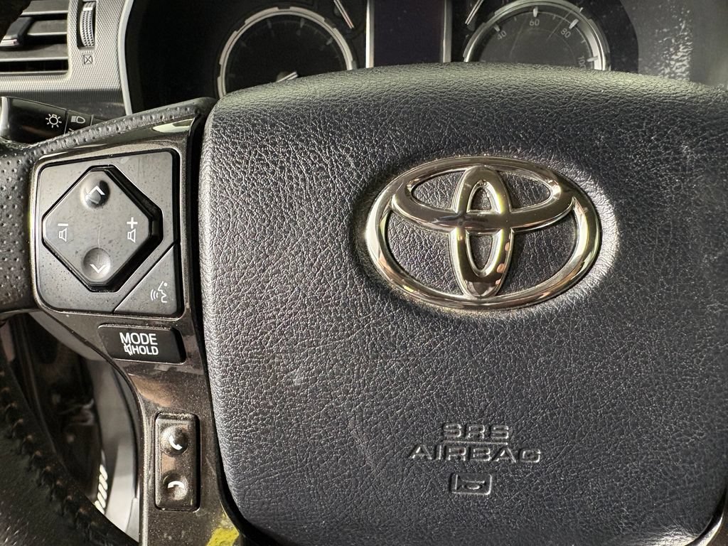 Used 2021 Toyota 4Runner Venture AWD/4WD image 24