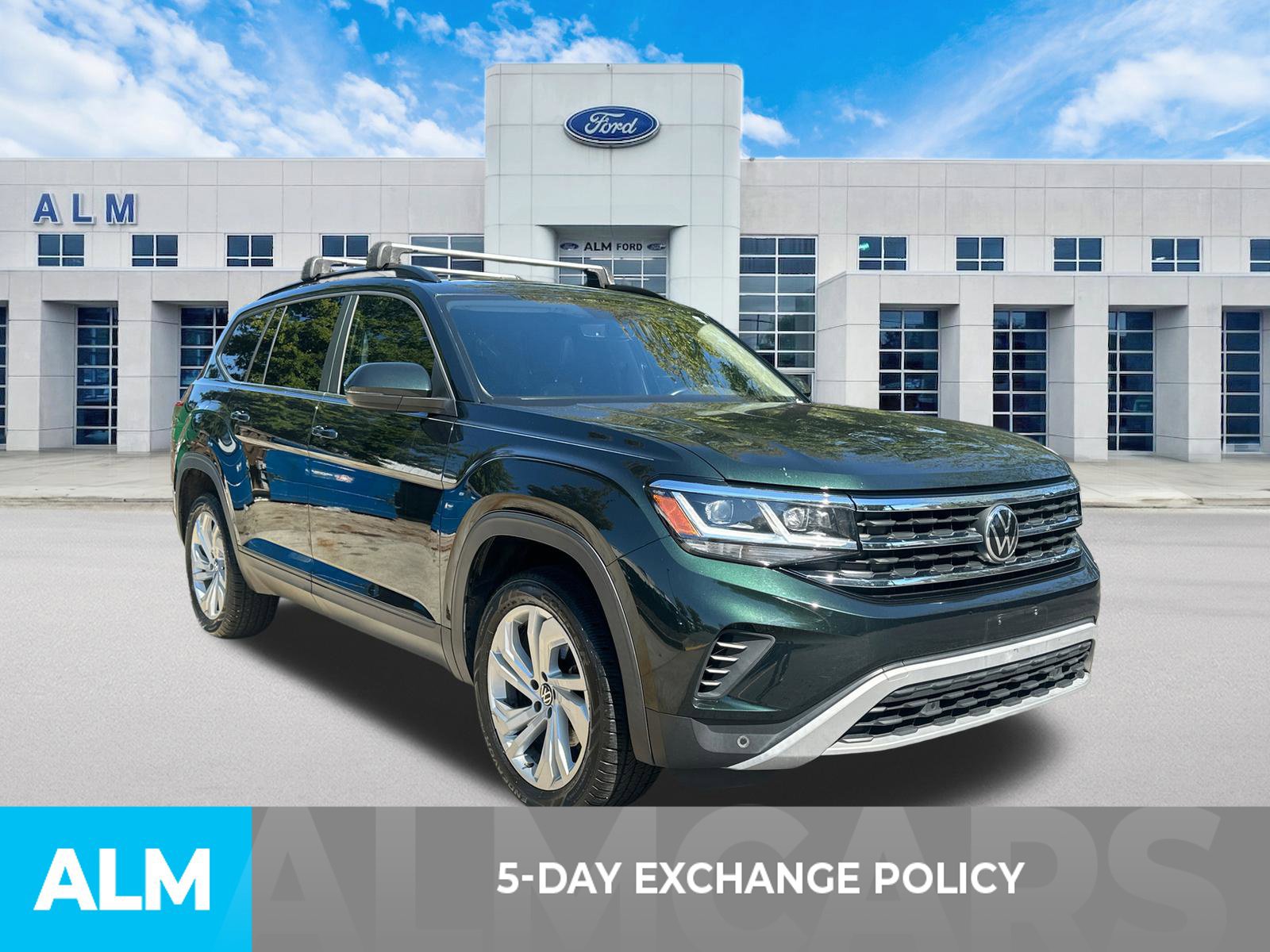 Used 2021 Volkswagen Atlas SE w/ Panoramic Sunroof Package FWD image 3