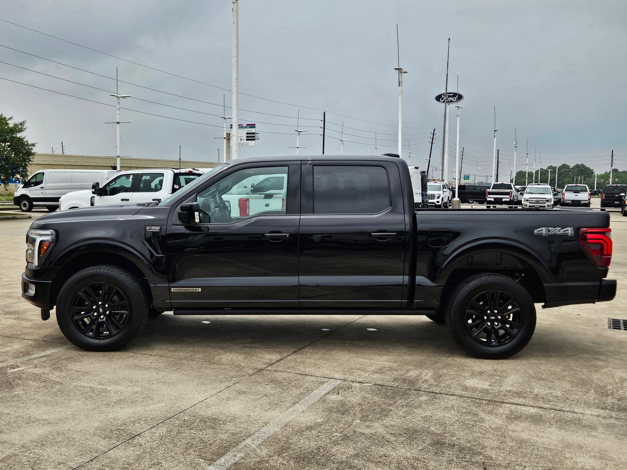 Certified 2025 Ford F150 Platinum w/ Equipment Group 702A High AWD/4WD image 9