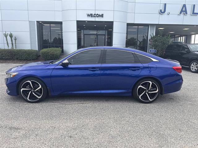 Used 2022 Honda Accord Sport image 2