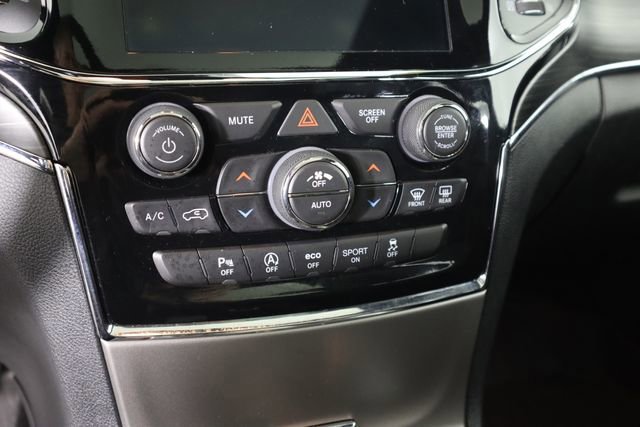 Used 2019 Jeep Grand Cherokee Limited w/ Luxury Group II image 45