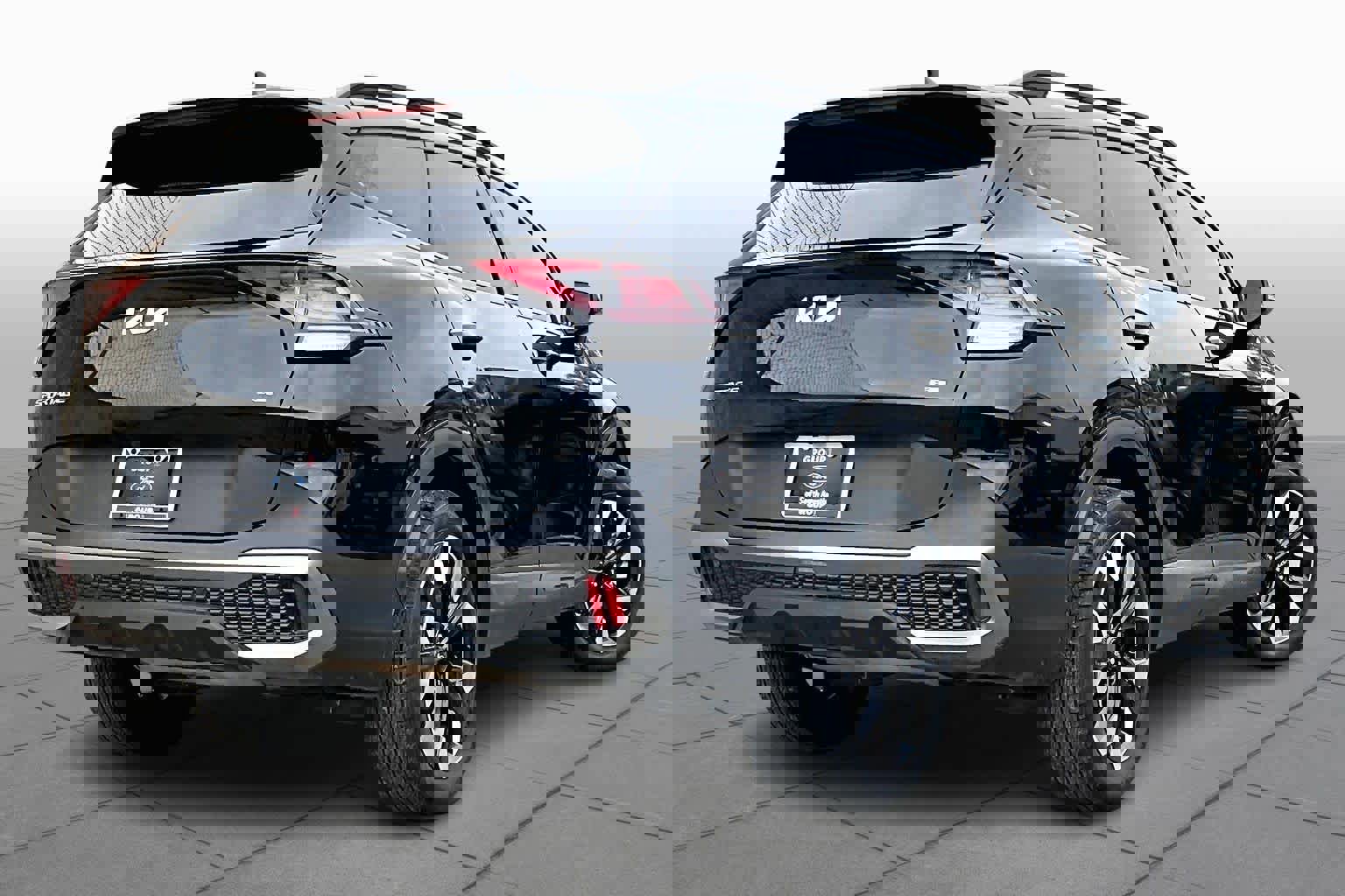 Used 2023 Kia Sportage X-Line w/ X-Line Premium Package image 3