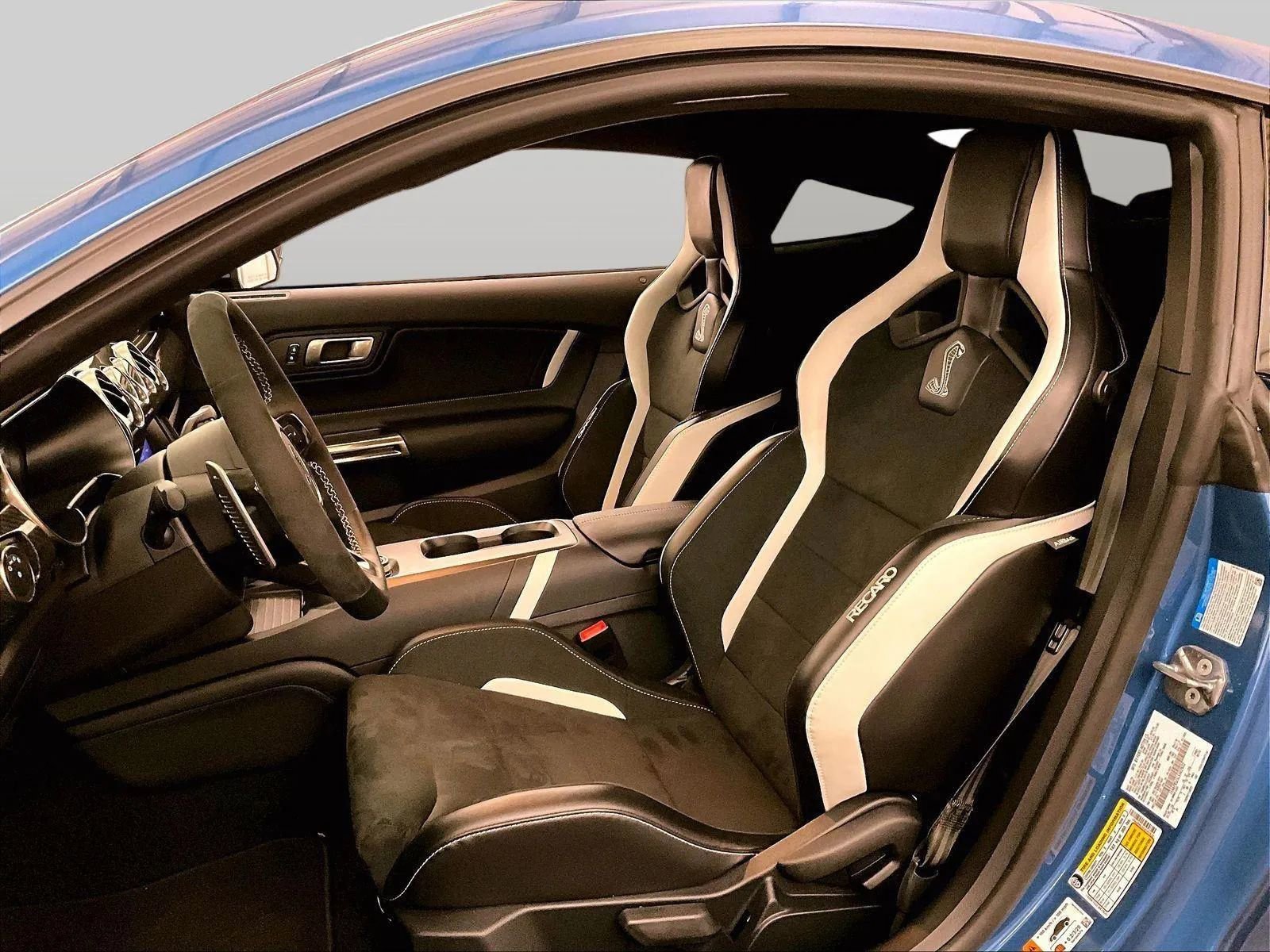 Certified 2020 Ford Mustang Shelby GT500 w/ Carbon Fiber Track Pack RWD image 24