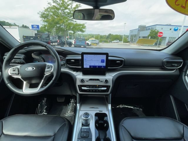 Certified 2023 Ford Explorer XLT w/ Equipment Group 202A AWD/4WD image 15