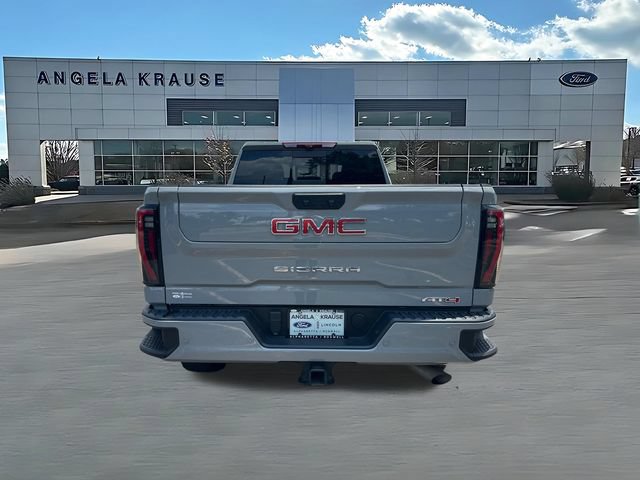 Used 2024 GMC Sierra 2500 AT4 w/ AT4 Premium Plus Package AWD/4WD image 7