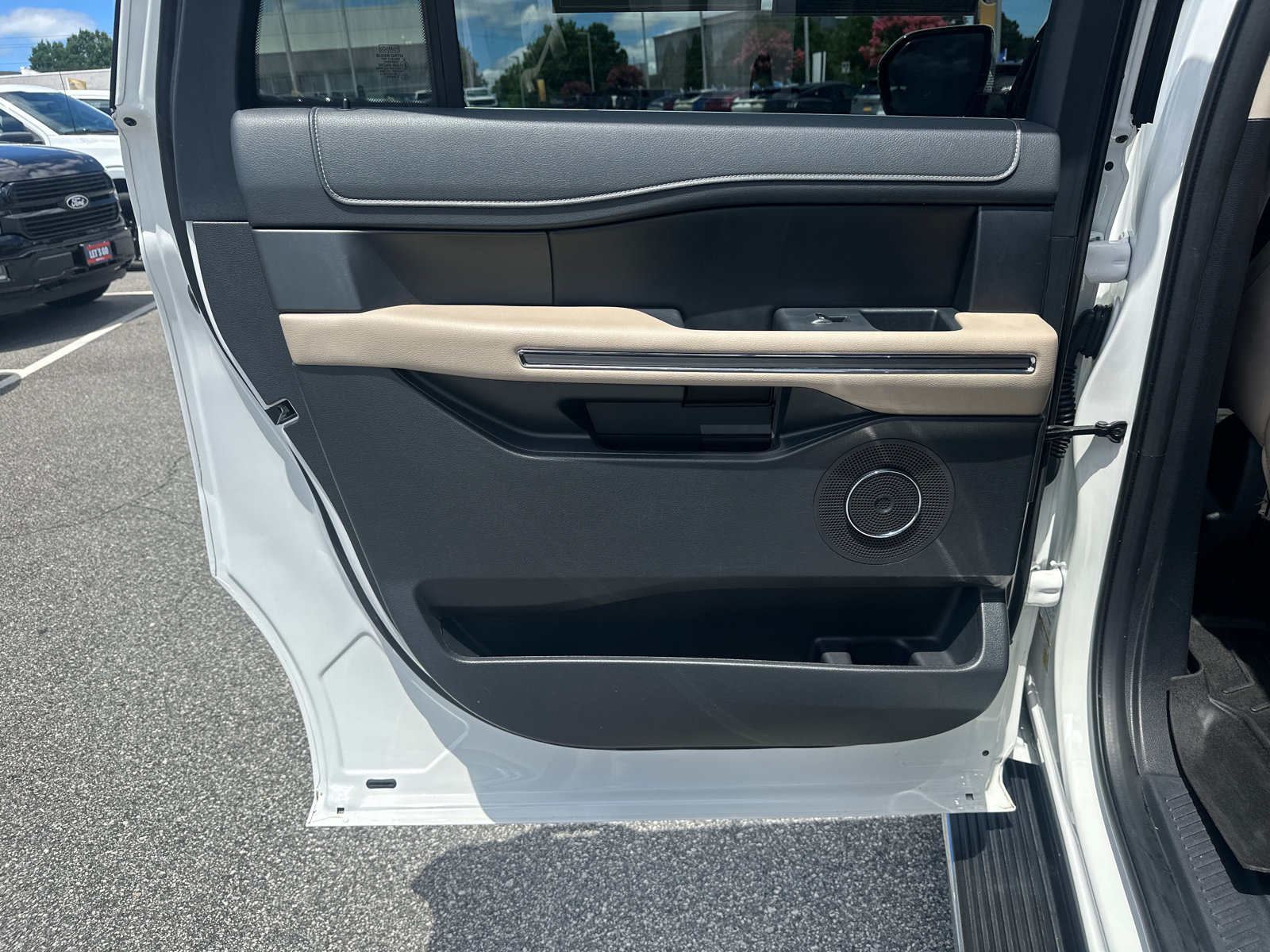 Certified 2023 Ford Expedition Max XLT RWD image 22